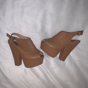Steve Madden Tan open toe heels